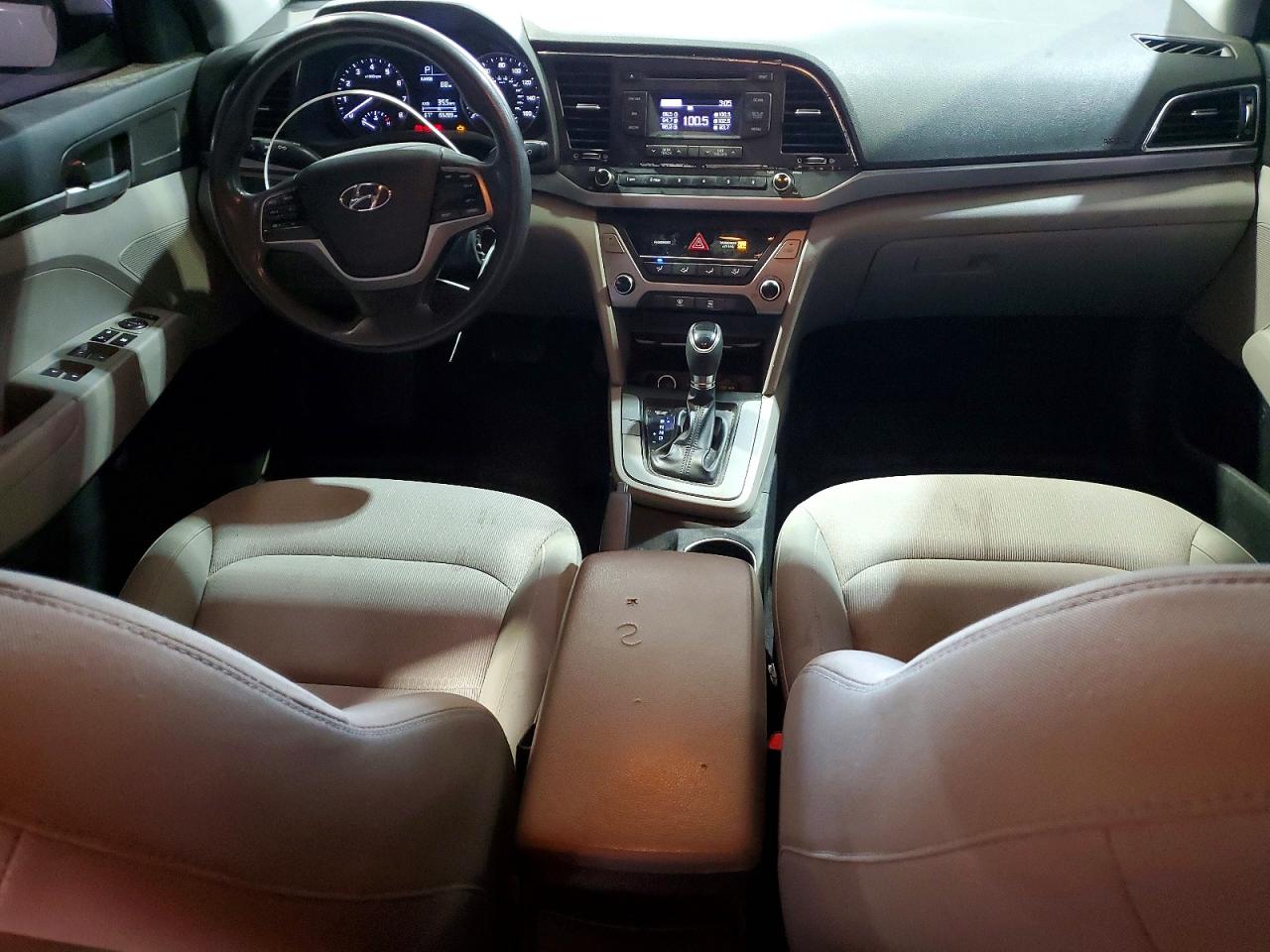 2017 HYUNDAI ELANTRA SE photo 8
