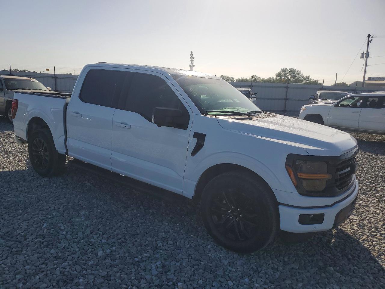 2024 FORD F150 XLT photo 4
