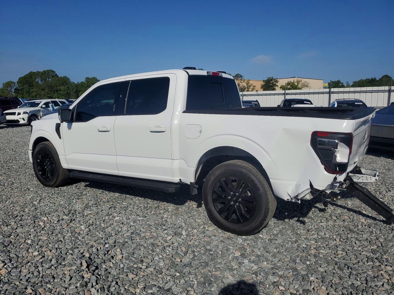 2024 FORD F150 XLT photo 2