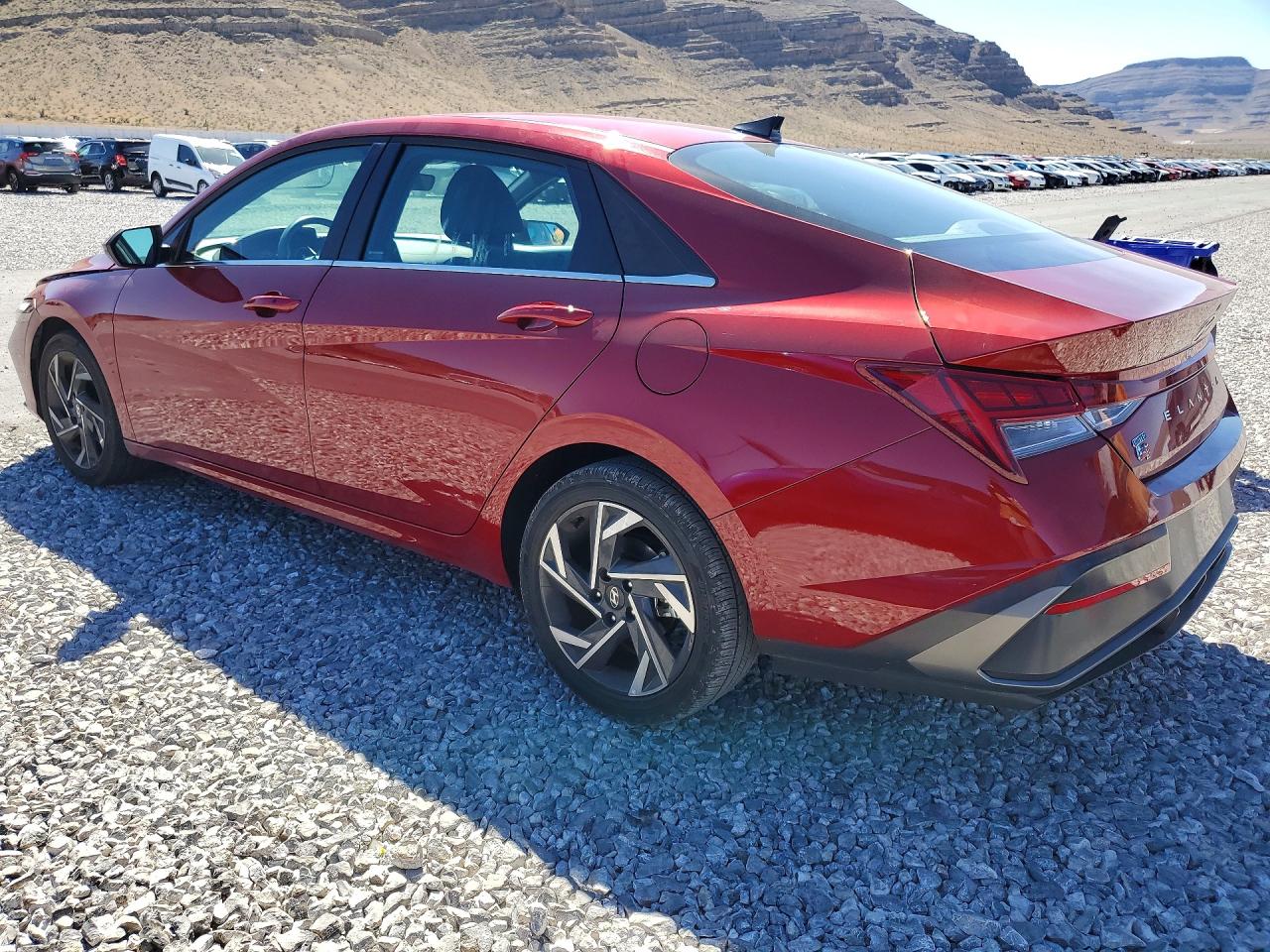 2025 HYUNDAI ELANTRA SEL CONVENIENCE photo 3