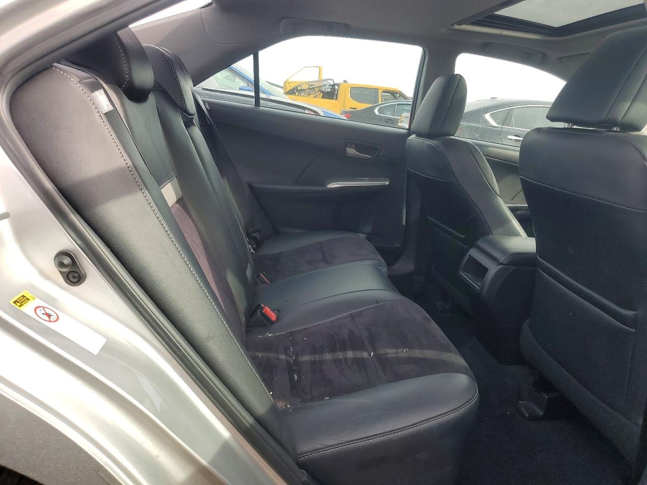2012 TOYOTA CAMRY SE photo 10