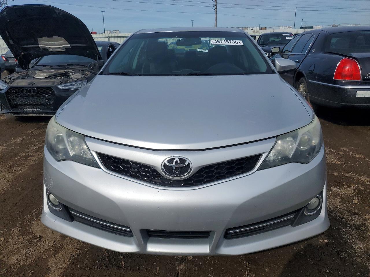 2012 TOYOTA CAMRY SE photo 5