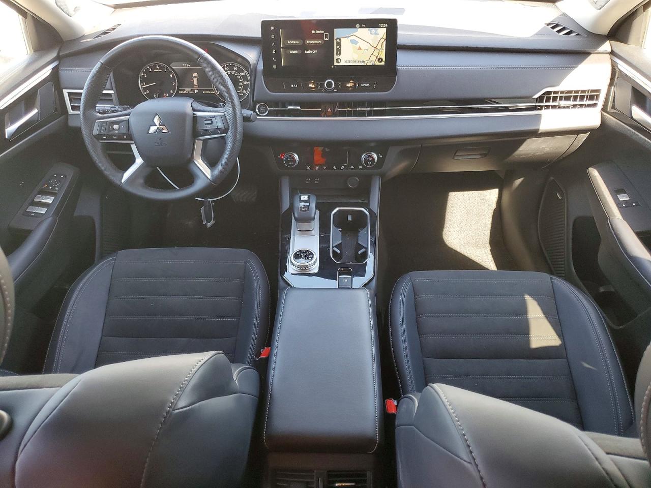 2025 MITSUBISHI OUTLANDER SE photo 22