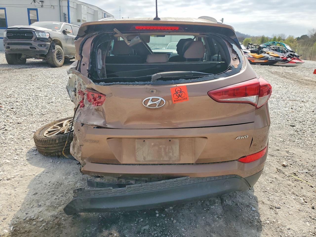 2016 HYUNDAI TUCSON SE photo 6