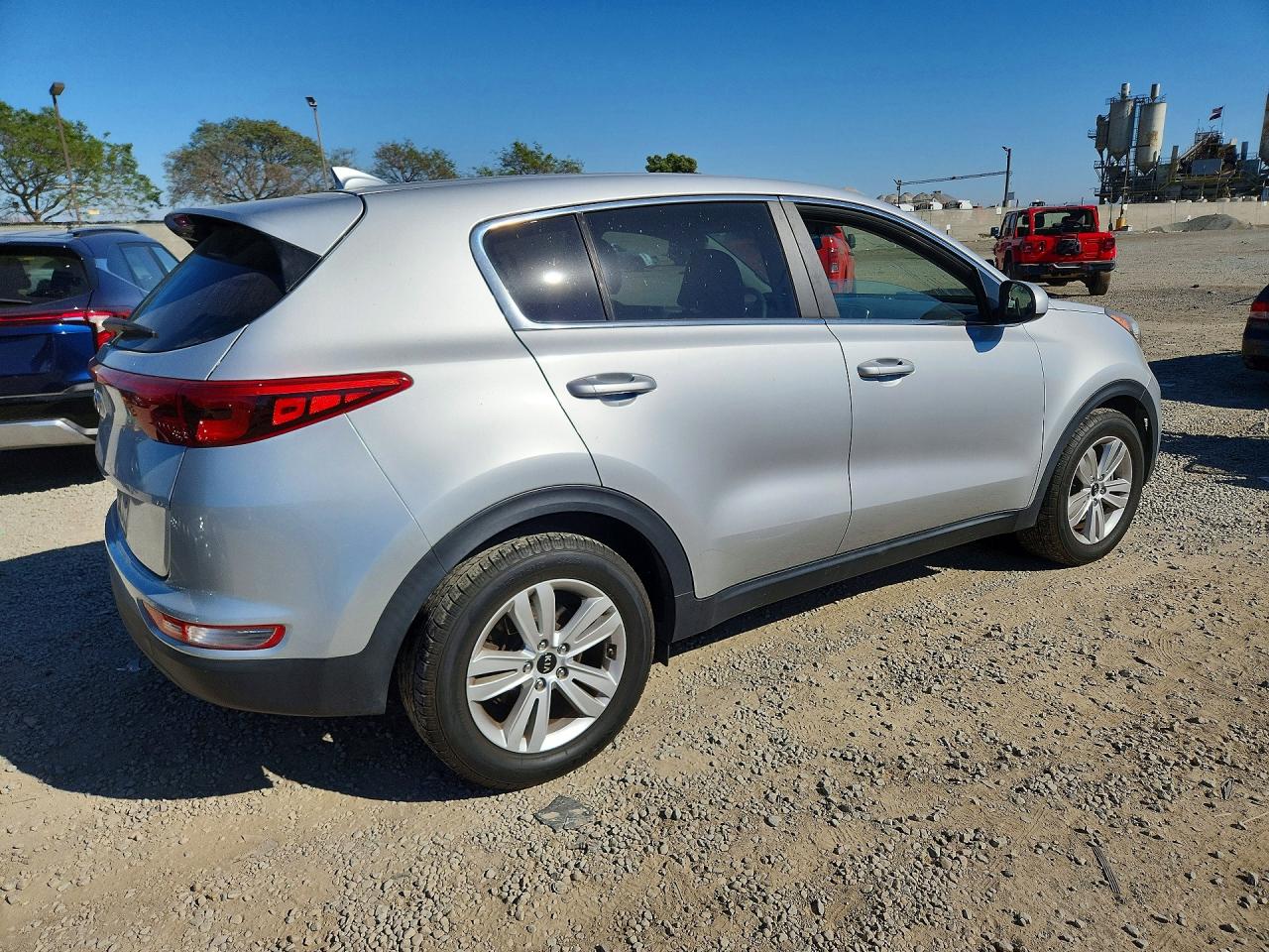 2018 KIA SPORTAGE LX photo 5