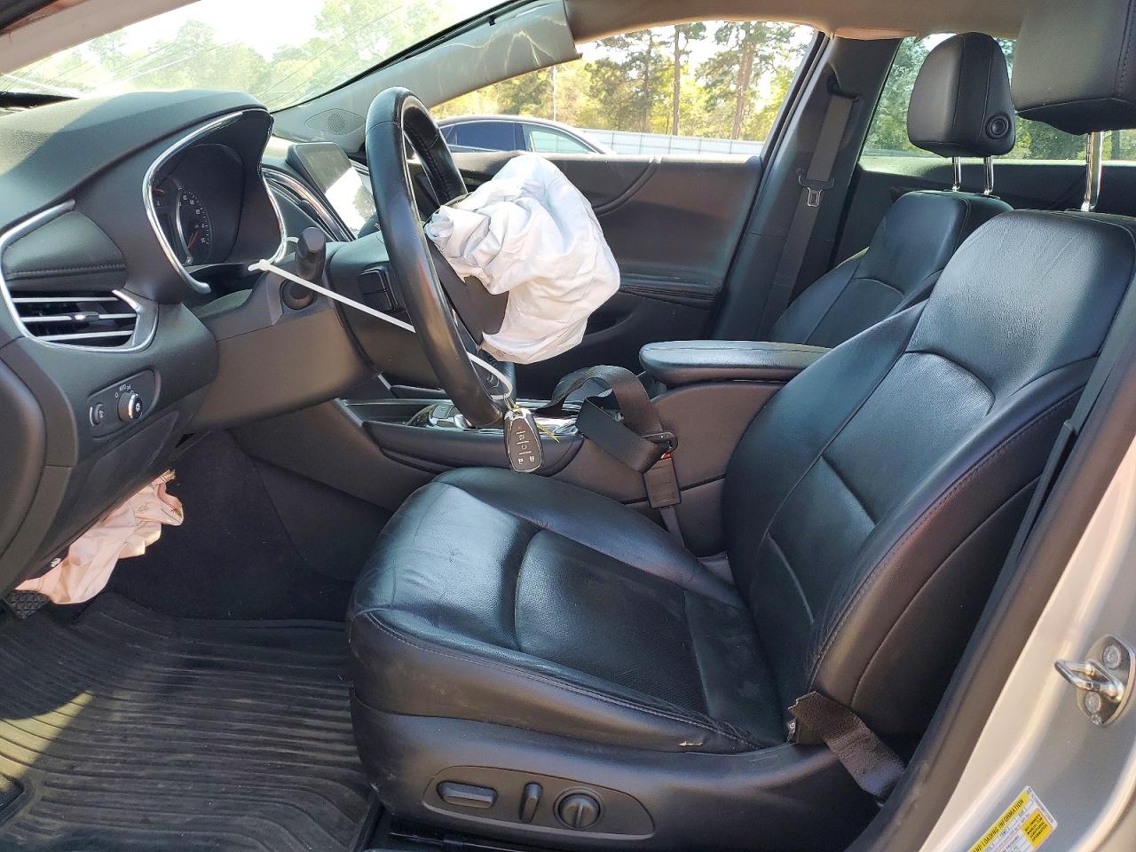 2017 CHEVROLET MALIBU PREMIER photo 7