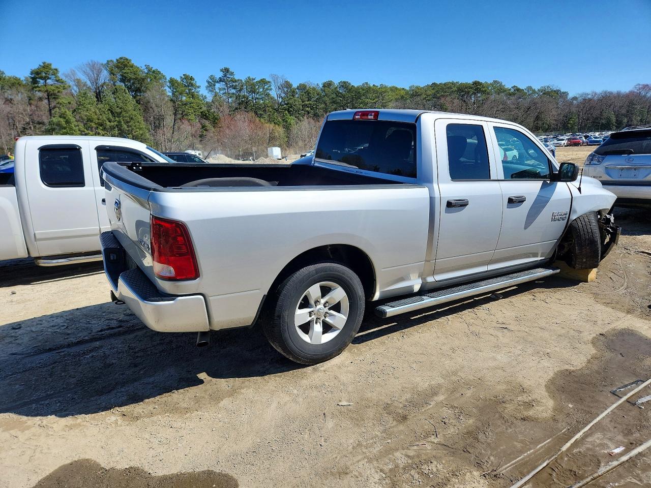 2017 RAM 1500 ST photo 7