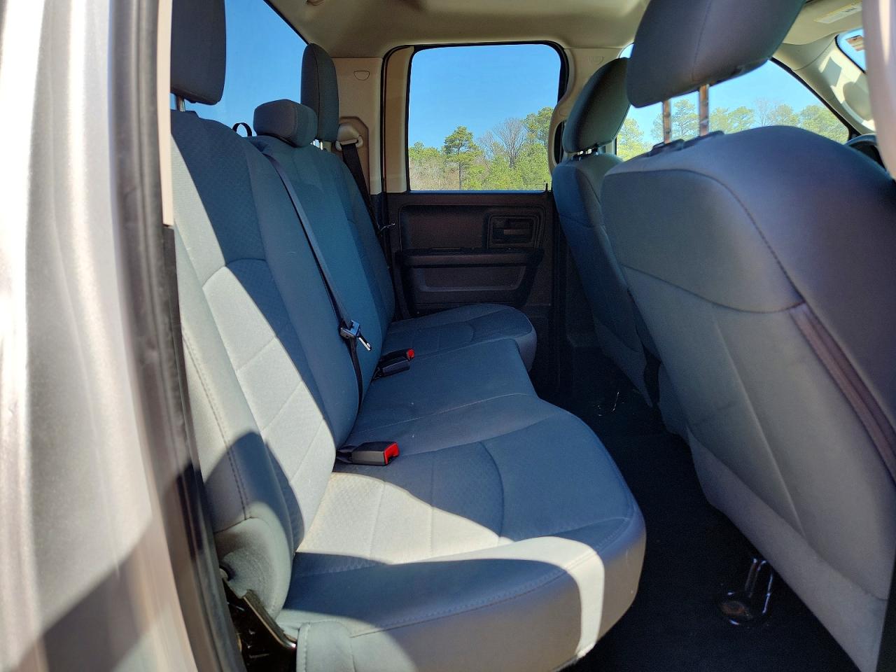 2017 RAM 1500 ST photo 28
