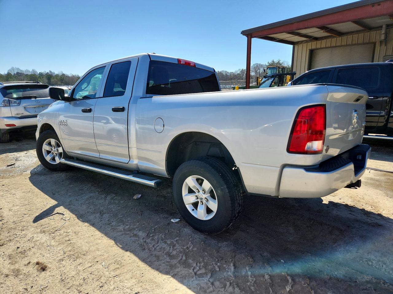 2017 RAM 1500 ST photo 4