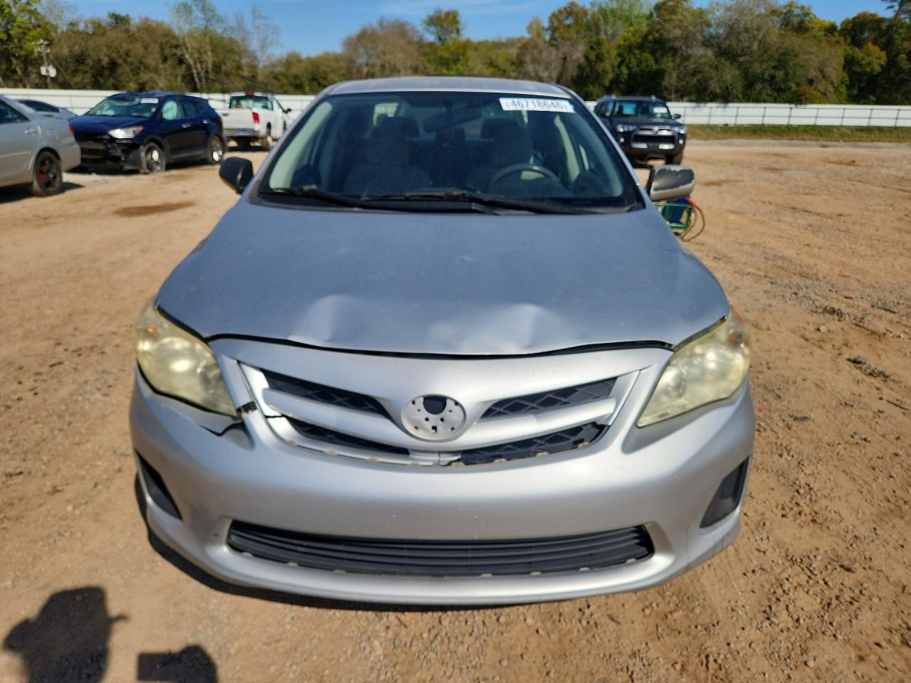 2011 TOYOTA COROLLA LE photo 5