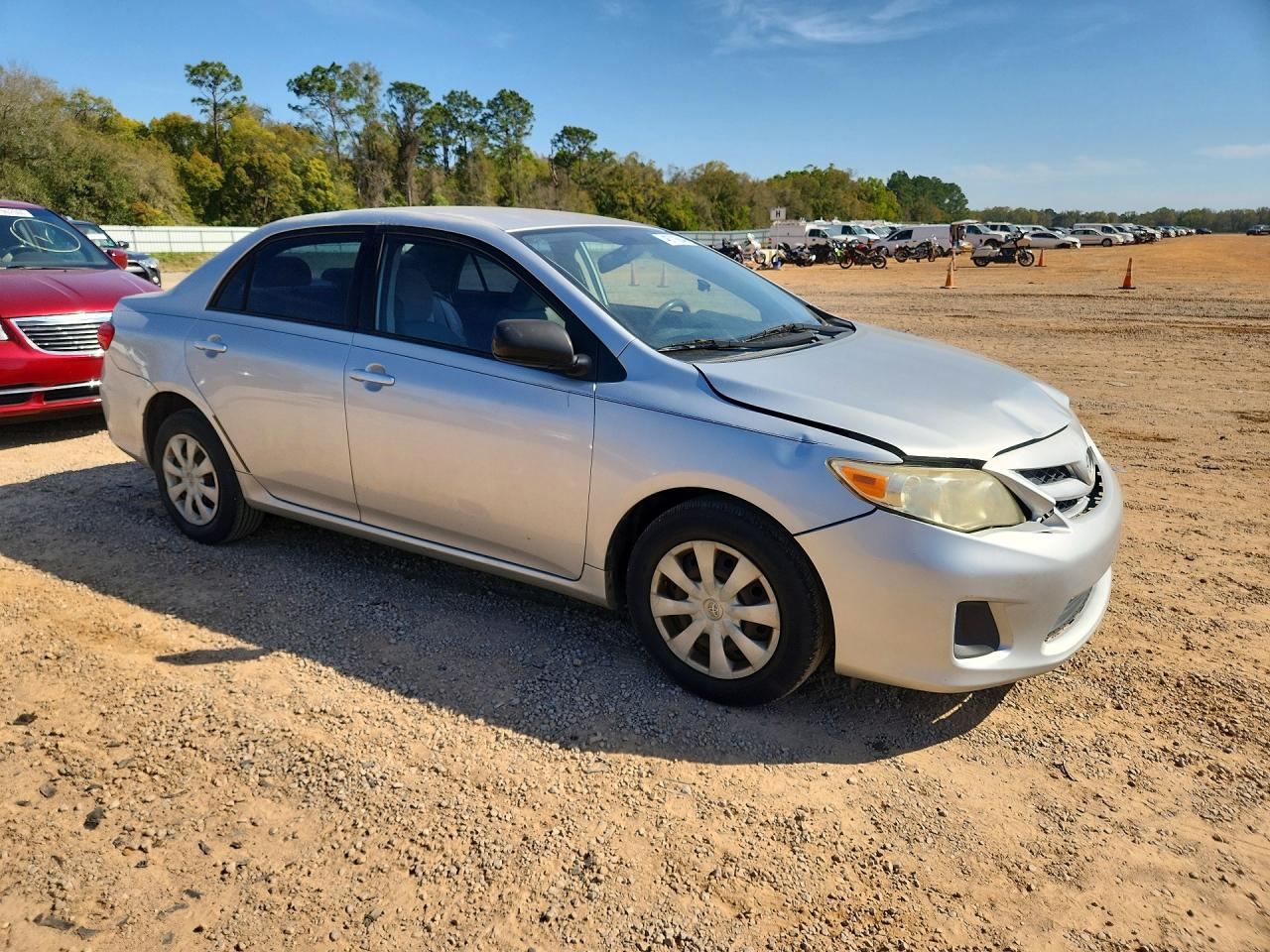 2011 TOYOTA COROLLA LE photo 4