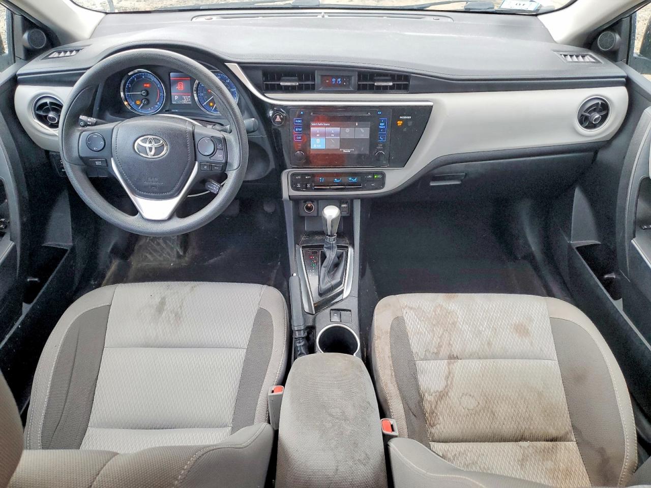 2017 TOYOTA COROLLA LE photo 22