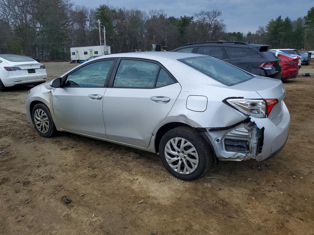 2017 TOYOTA COROLLA LE photo 4