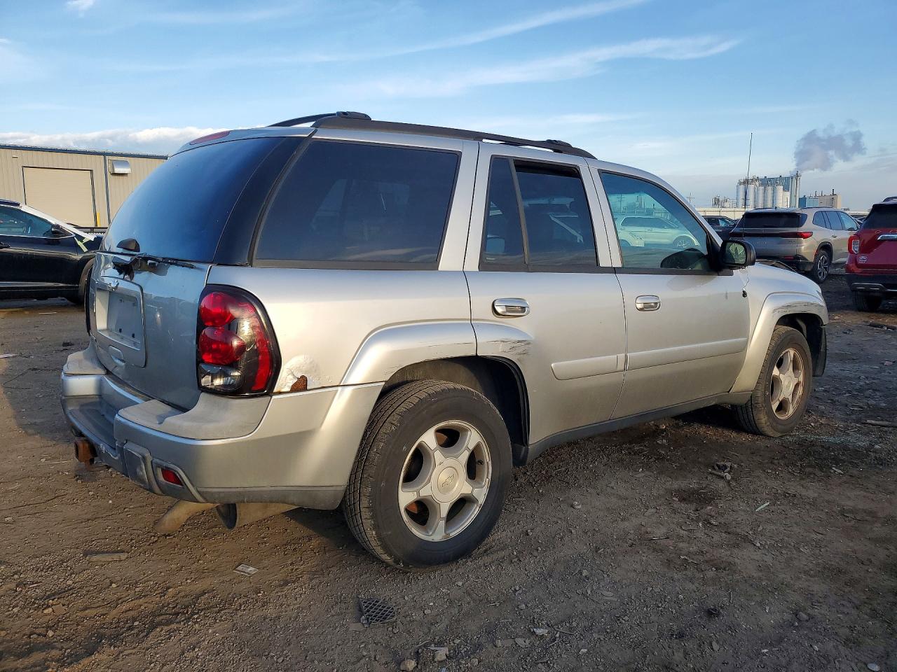 2005 CHEVROLET TRAILBLAZER LS photo 3