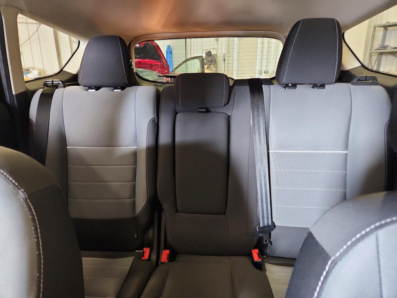 2015 FORD ESCAPE SE photo 19