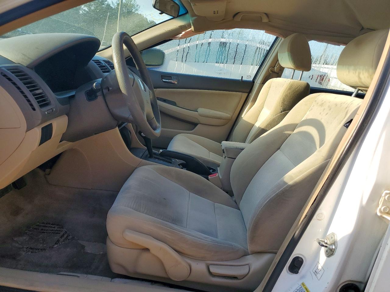 2005 HONDA ACCORD LX photo 19