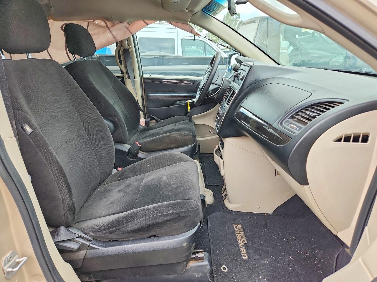 2013 DODGE GRAND CARAVAN SE photo 13