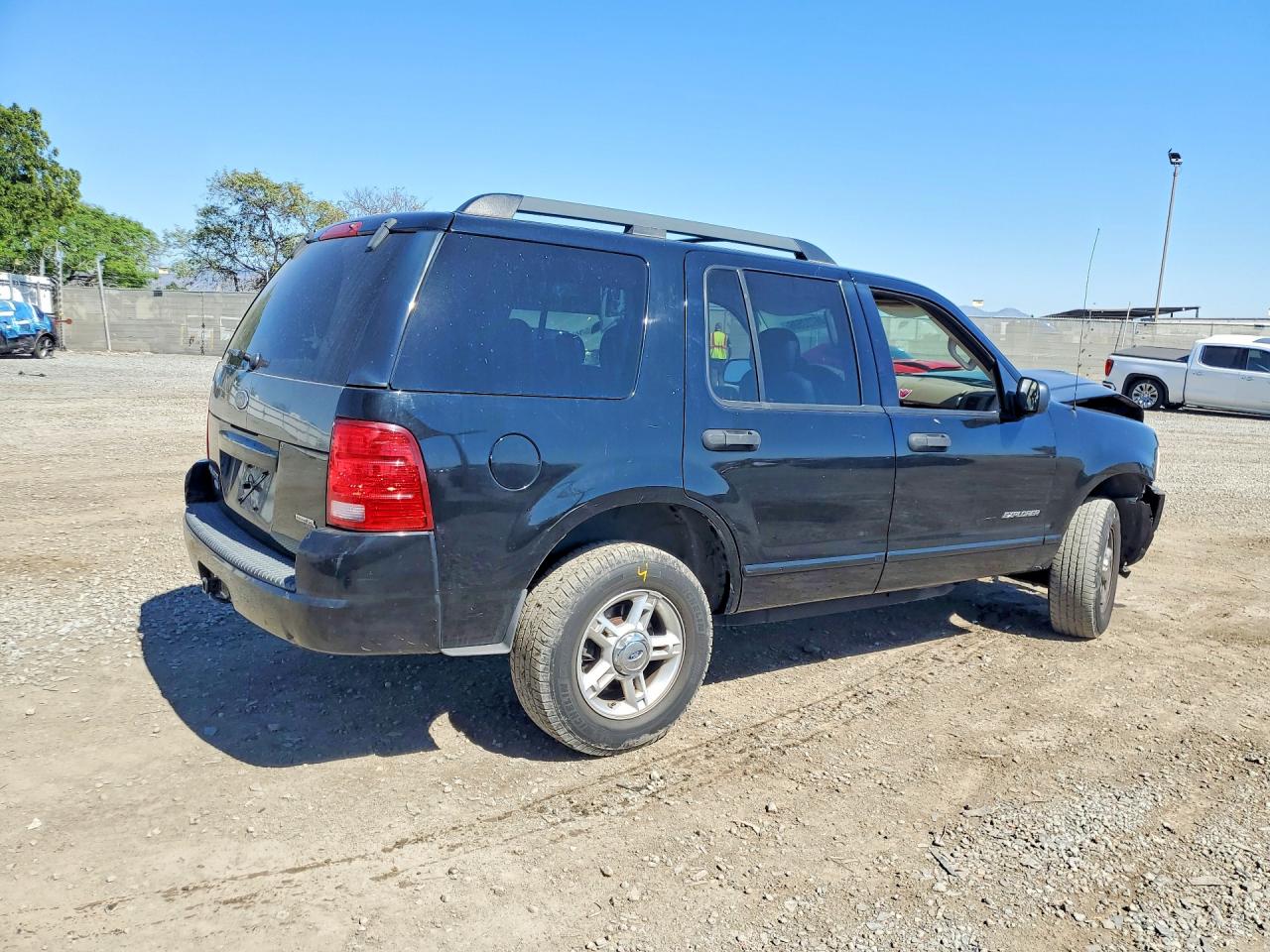 2005 FORD EXPLORER XLT photo 5
