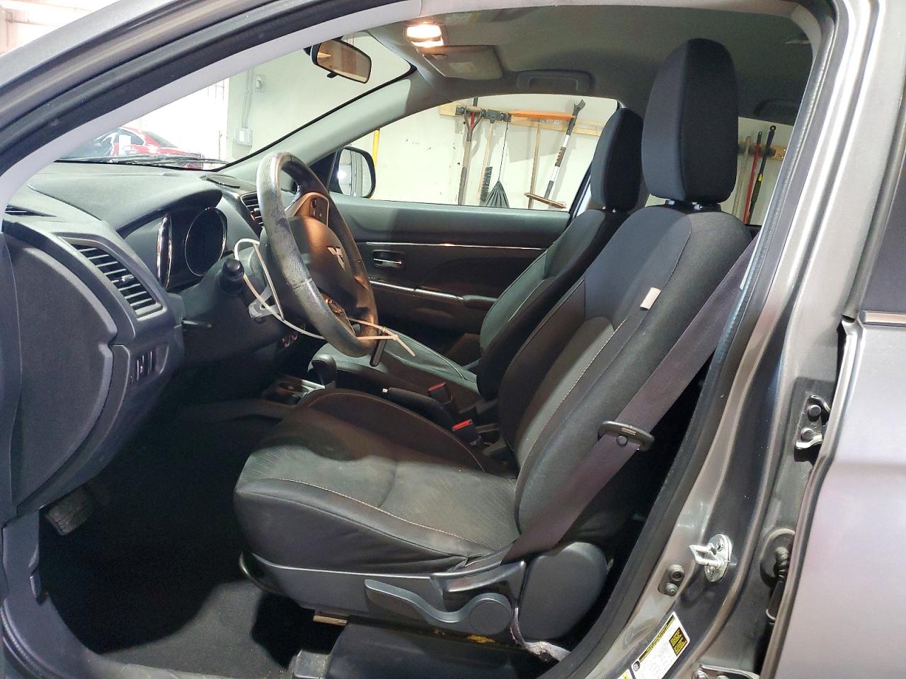 2015 MITSUBISHI OUTLANDER SPORT SE photo 13