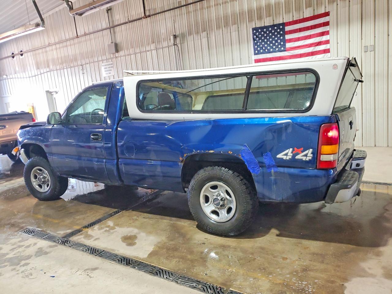 2002 GMC NEW SIERRA K1500 photo 2
