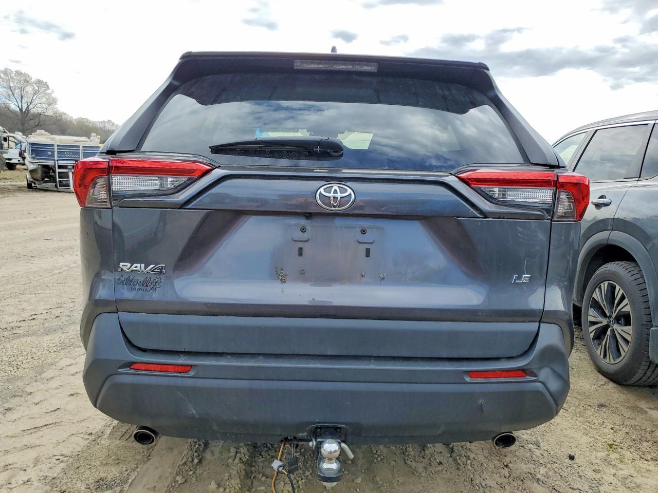 2022 TOYOTA RAV4 LE photo 11