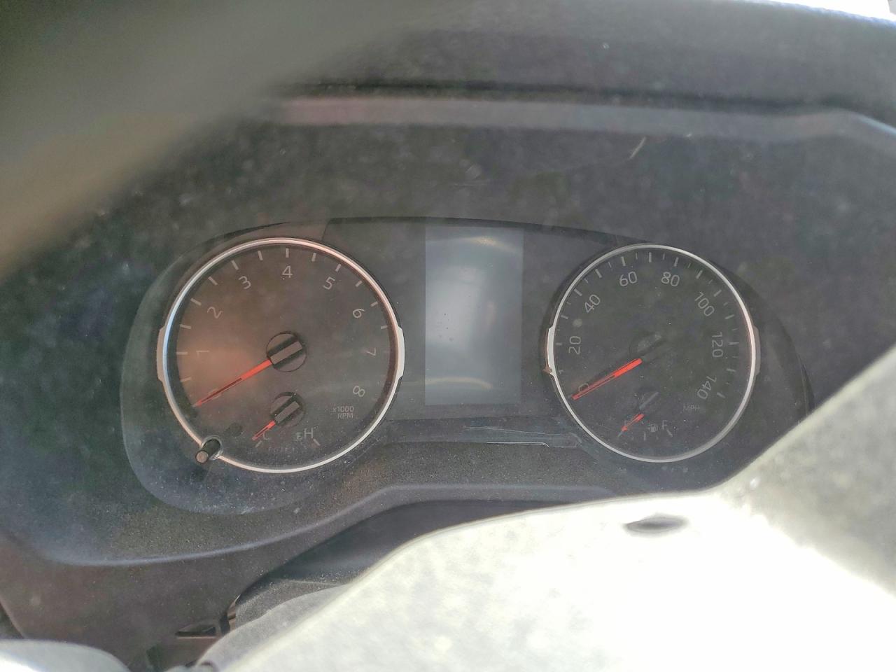 2022 TOYOTA RAV4 LE photo 17