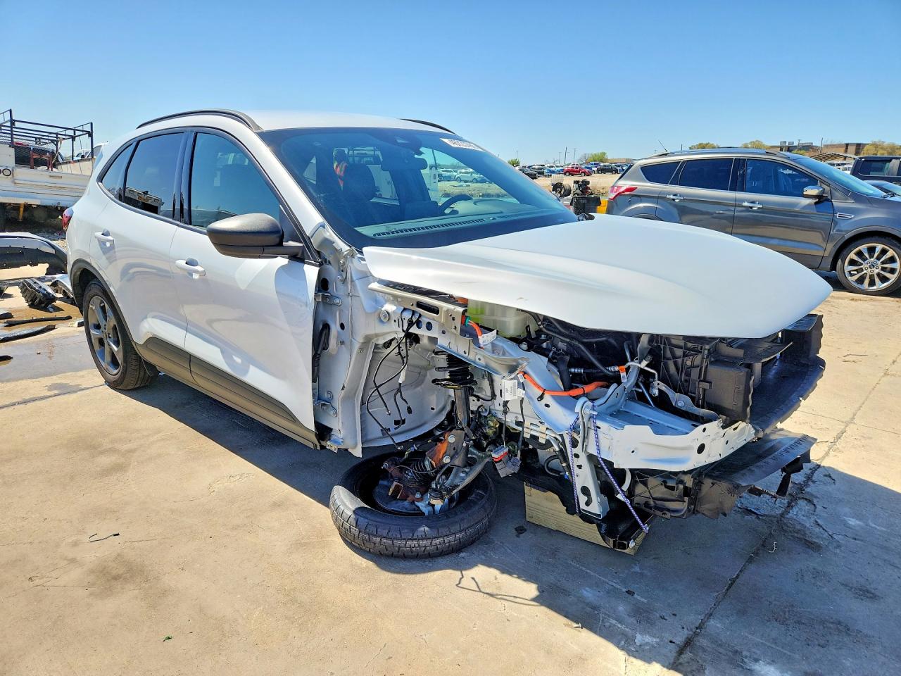 2025 FORD ESCAPE ST LINE photo 7