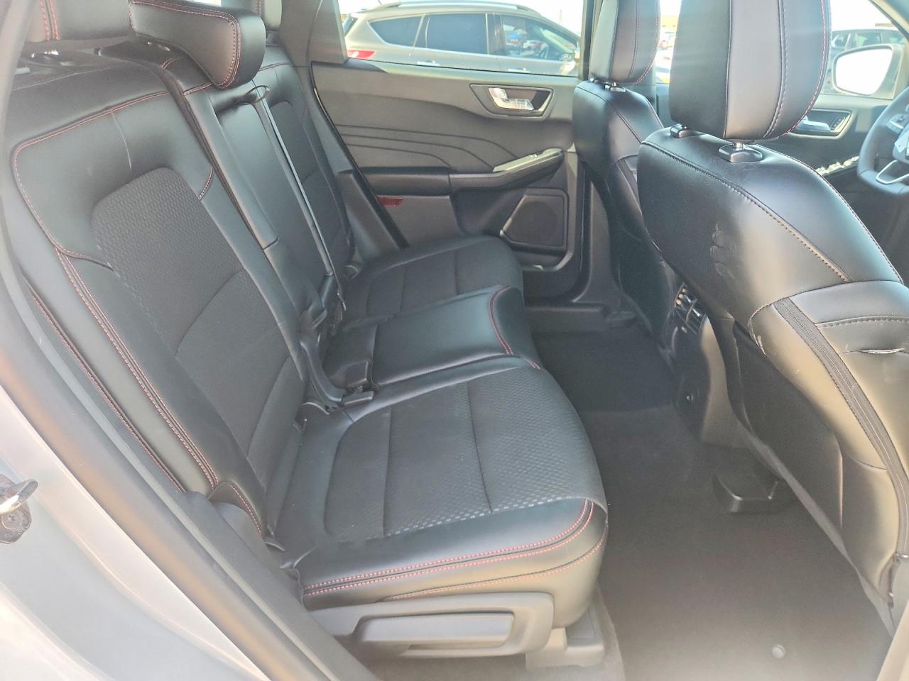 2025 FORD ESCAPE ST LINE photo 19