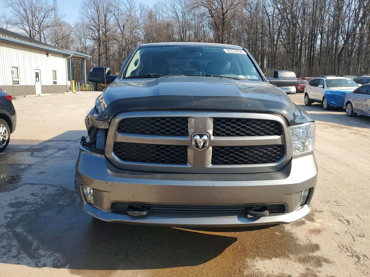 2013 RAM 1500 ST photo 9