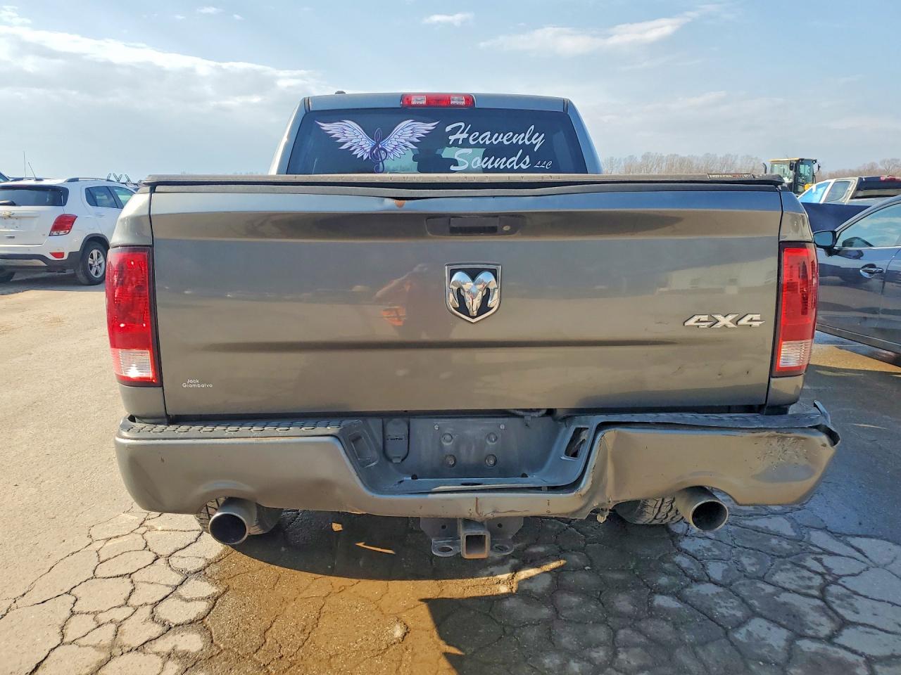 2013 RAM 1500 ST photo 11