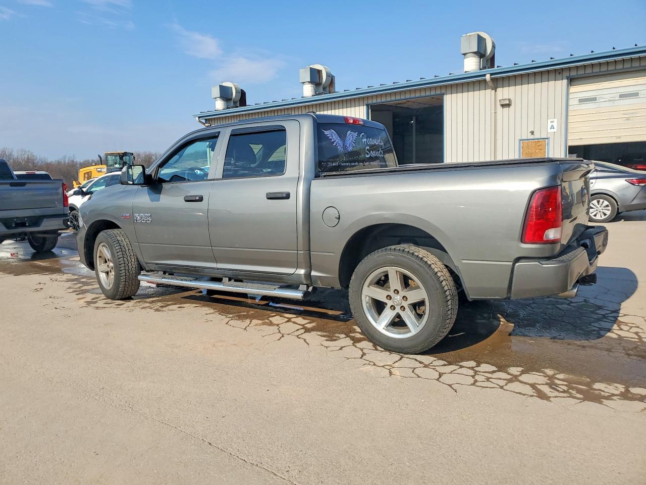 2013 RAM 1500 ST photo 3