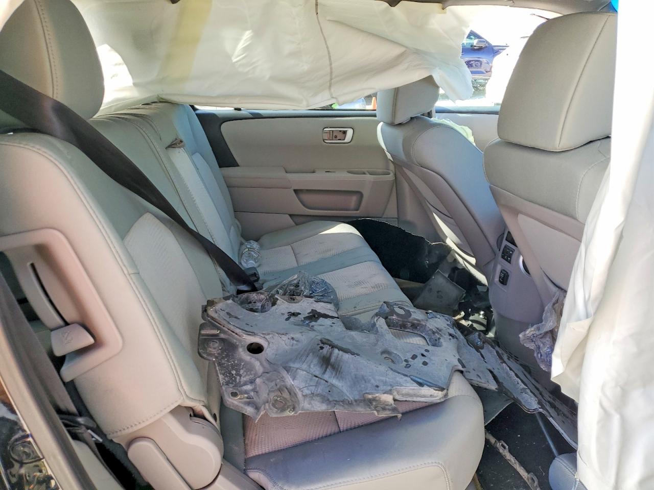 2015 HONDA PILOT LX photo 11