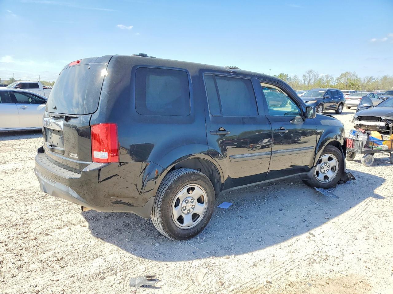 2015 HONDA PILOT LX photo 3