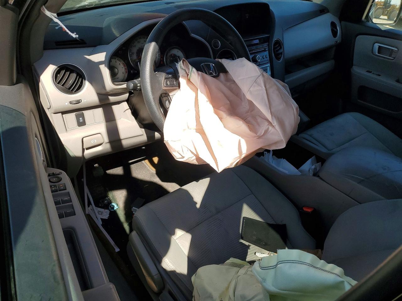 2015 HONDA PILOT LX photo 8