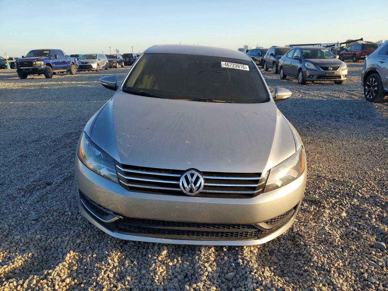 2012 VOLKSWAGEN PASSAT SE photo 5