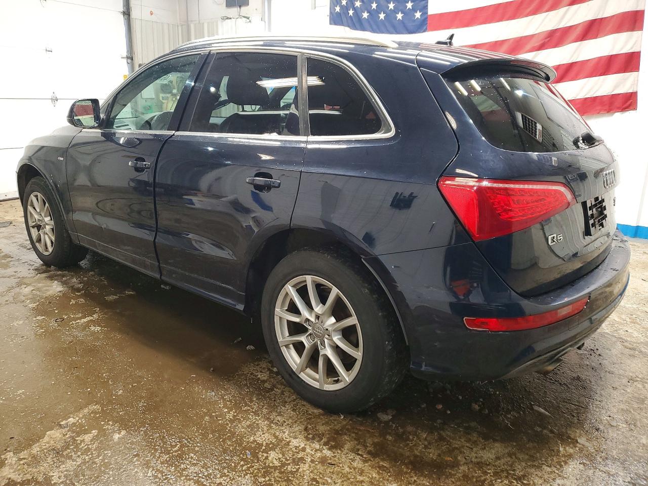 2010 AUDI Q5 PREMIUM PLUS photo 2
