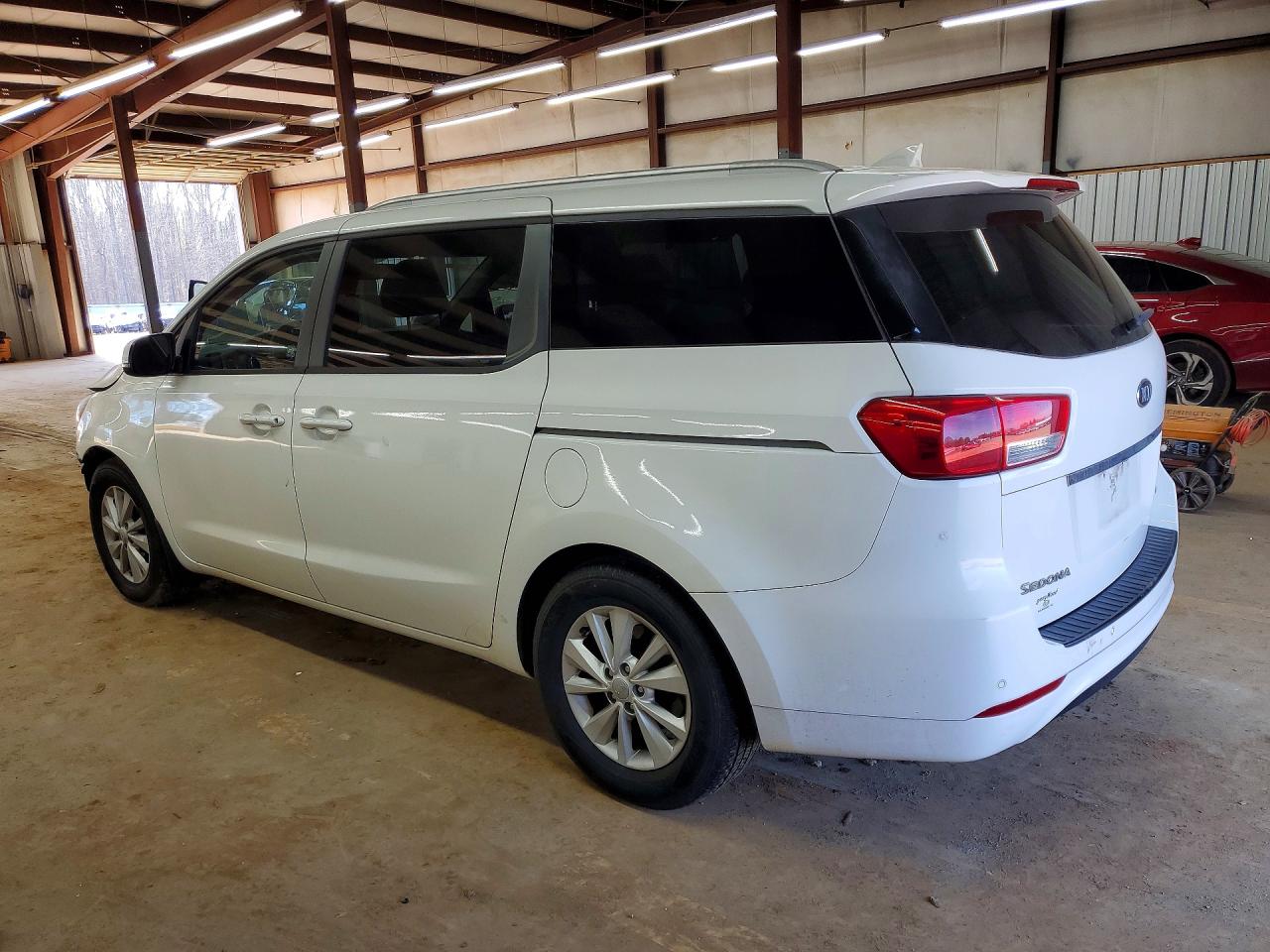 2016 KIA SEDONA LX photo 3