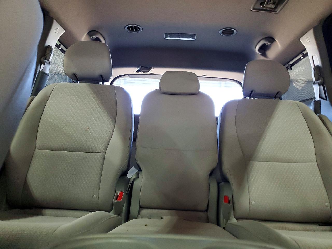 2016 KIA SEDONA LX photo 19
