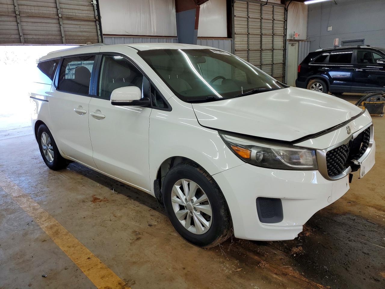 2016 KIA SEDONA LX photo 7