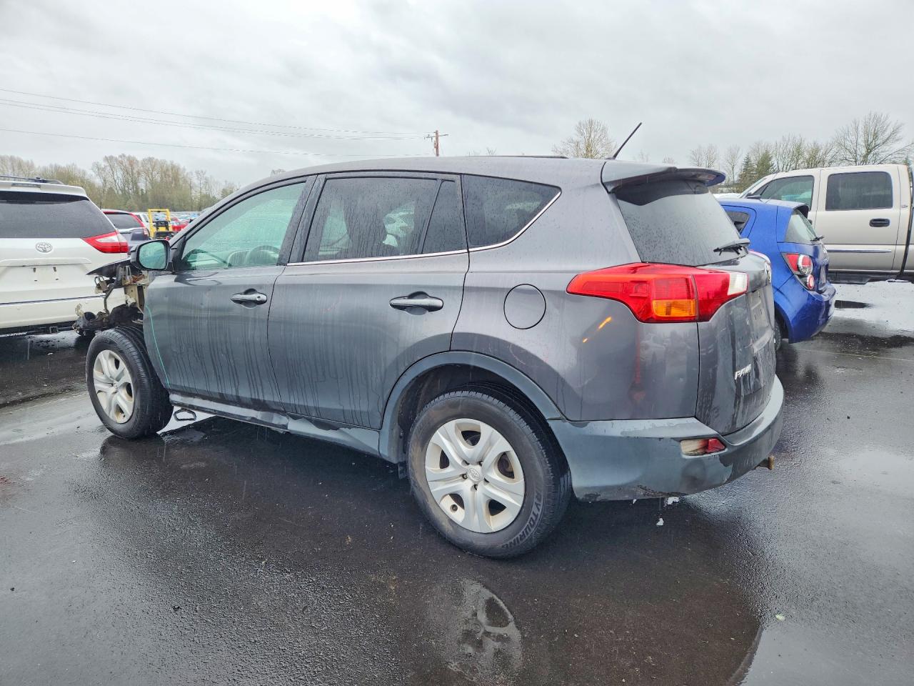 2013 TOYOTA RAV4 LE photo 2
