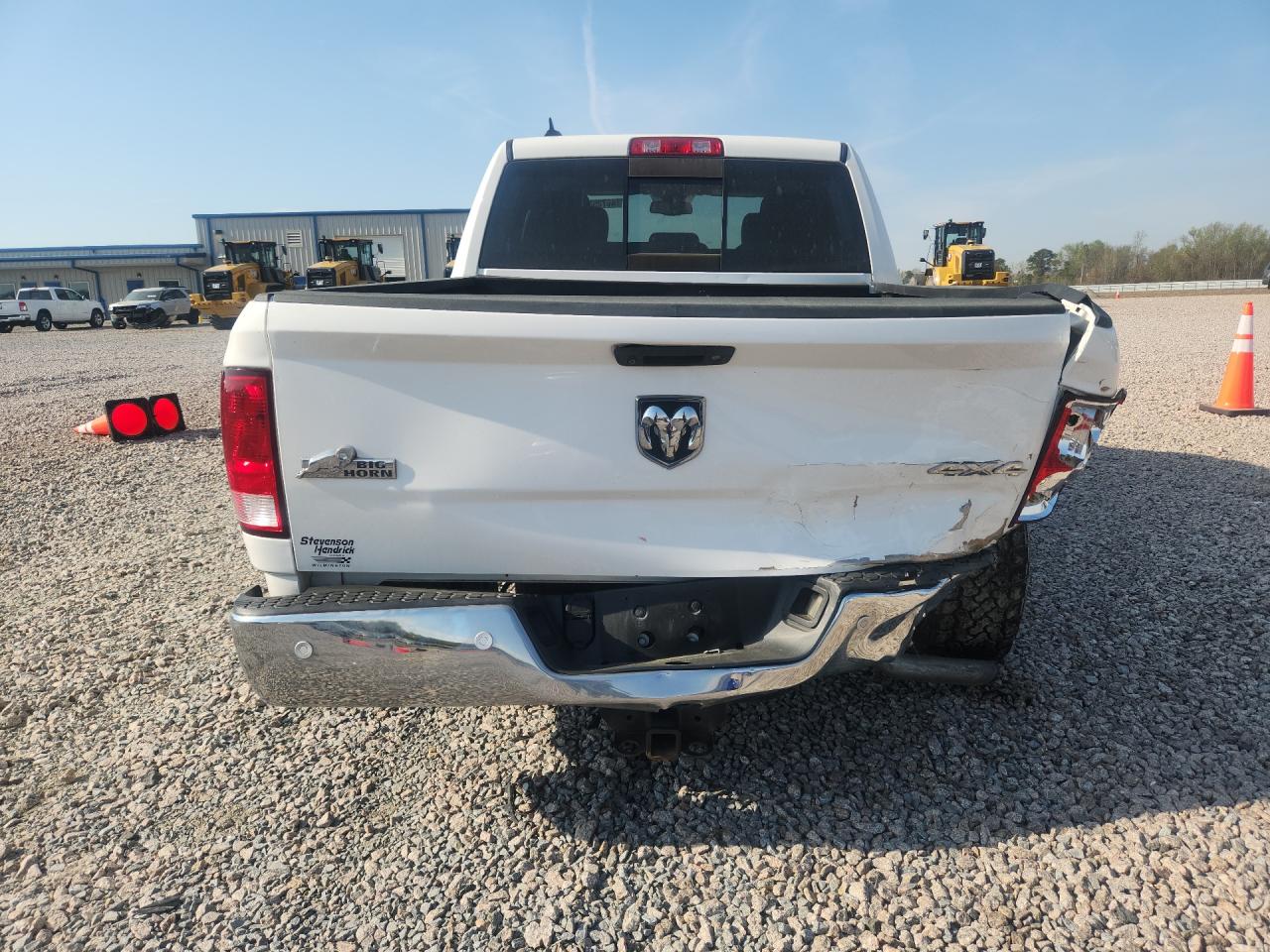 2016 RAM 1500 SLT photo 11