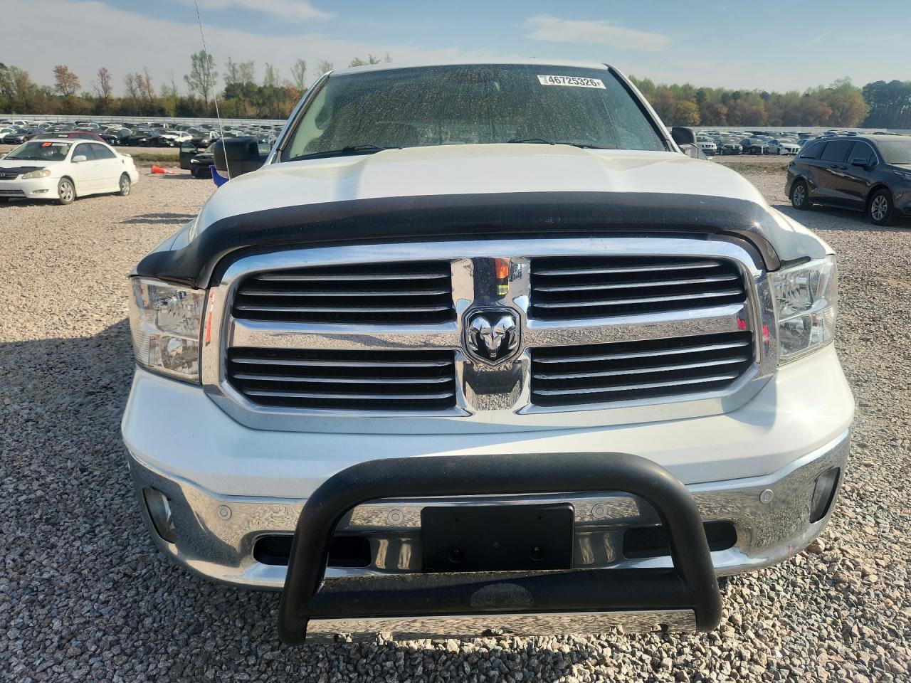 2016 RAM 1500 SLT photo 9