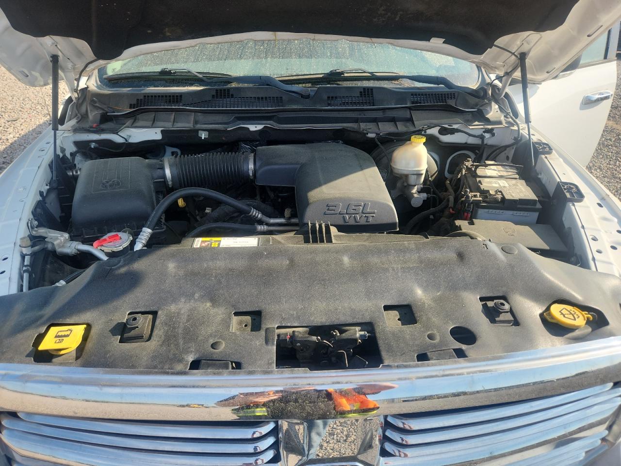 2016 RAM 1500 SLT photo 21