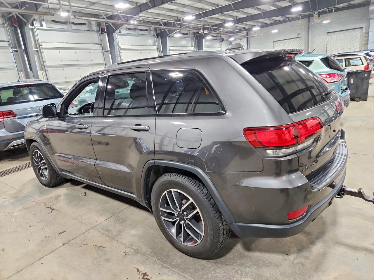 2020 JEEP GRAND CHEROKEE TRAILHAWK photo 3
