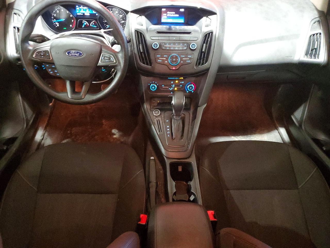 2017 FORD FOCUS photo 15