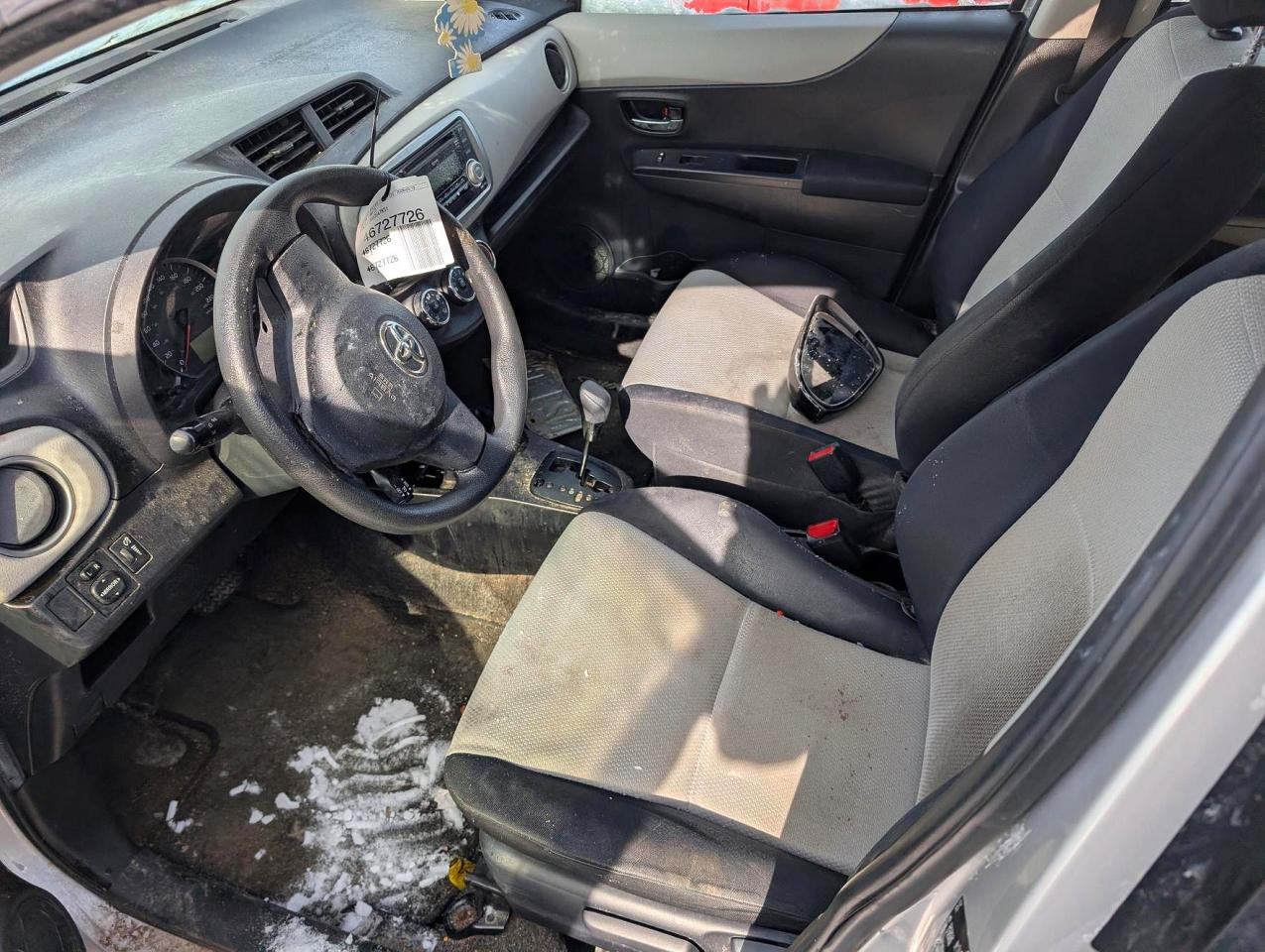 2013 TOYOTA YARIS 5-DOOR L photo 7