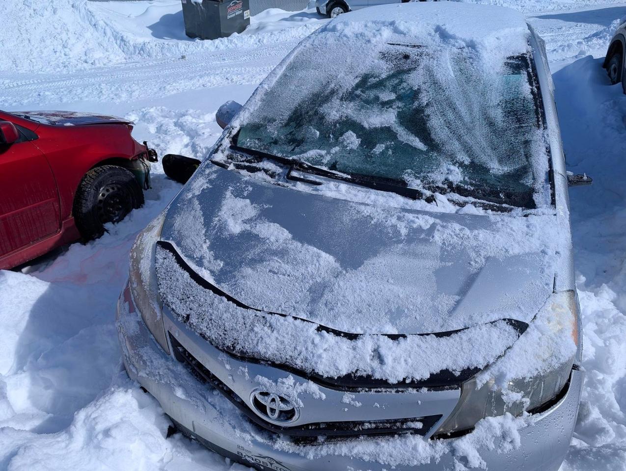 2013 TOYOTA YARIS 5-DOOR L photo 5