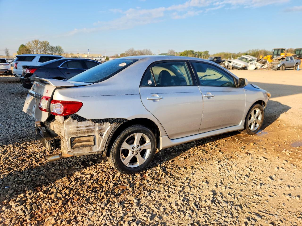 2011 TOYOTA COROLLA S photo 3