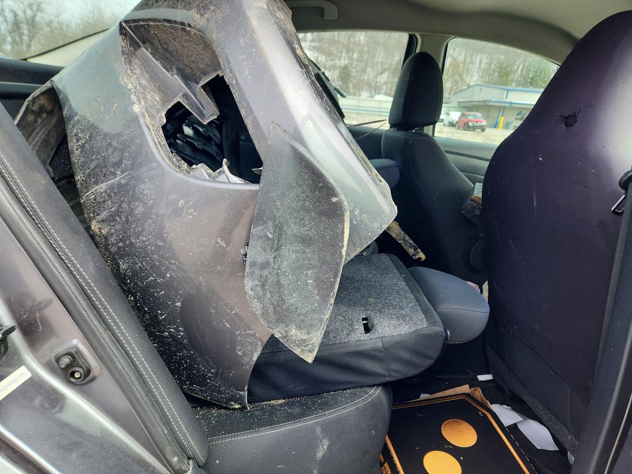 2019 NISSAN VERSA SV photo 10