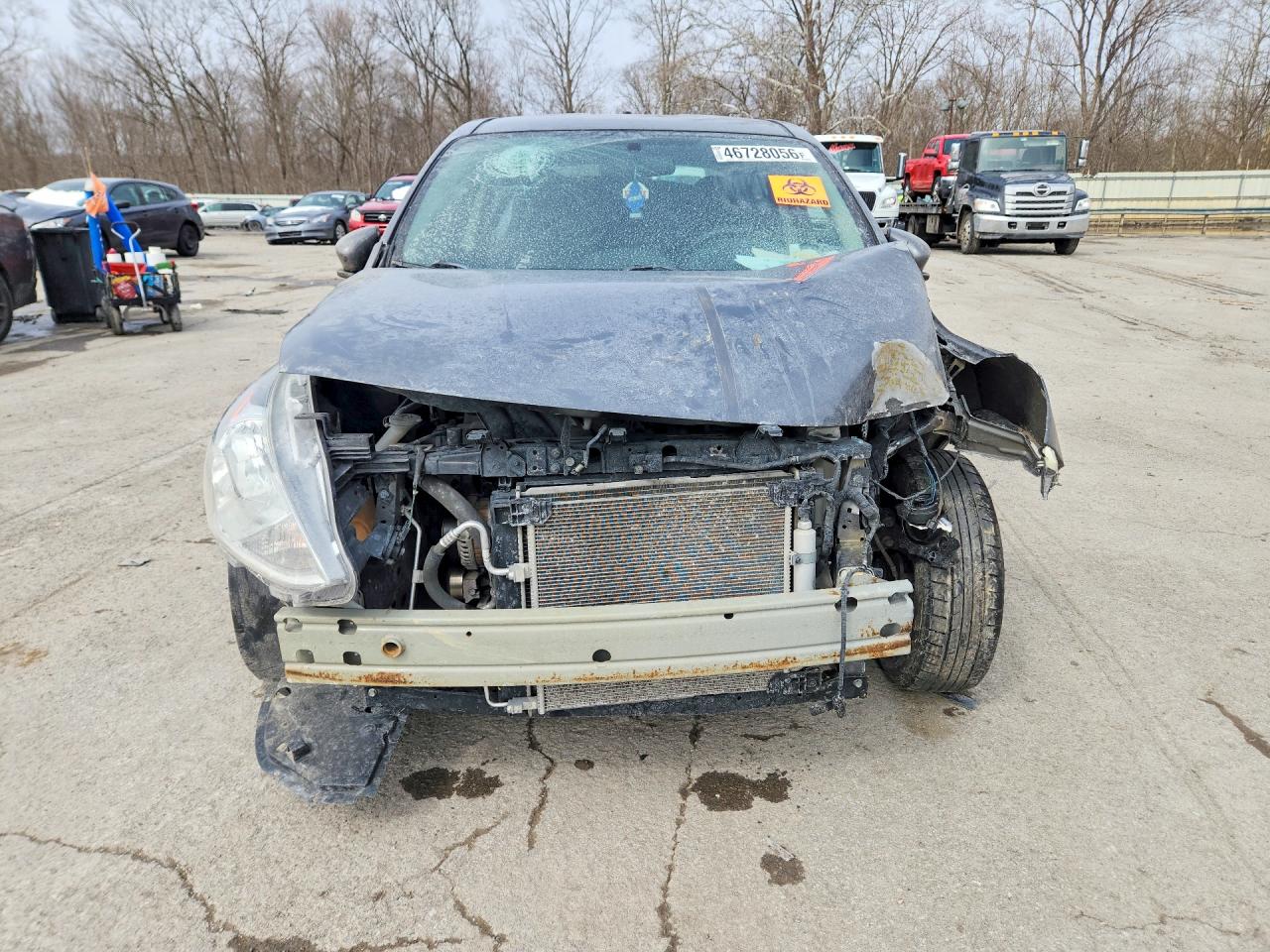 2019 NISSAN VERSA SV photo 5
